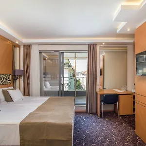 **** Hotel Marmara Hongarije