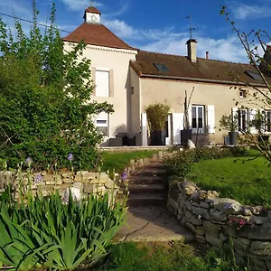 Dans Colombier A 10 Mn De Frankreich
